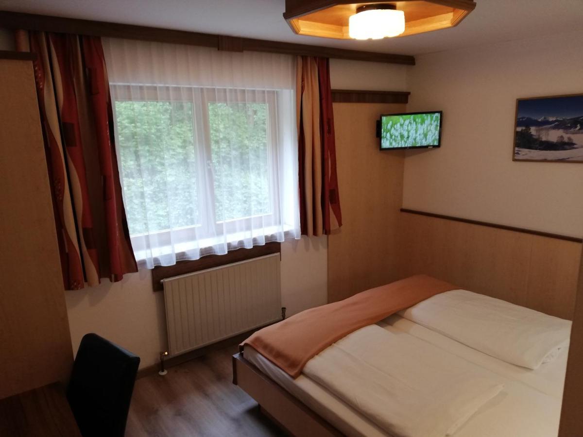 Hotel-Garni Seestrand Цел ам Зее Екстериор снимка