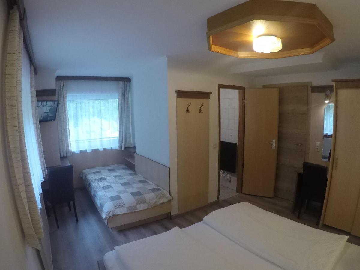 Hotel-Garni Seestrand Цел ам Зее Екстериор снимка