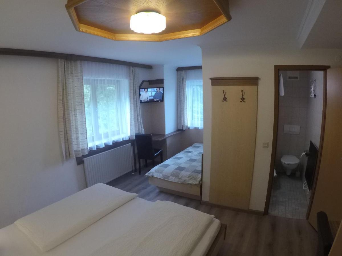 Hotel-Garni Seestrand Цел ам Зее Екстериор снимка